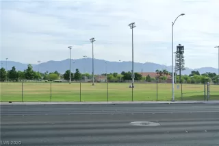 Photo #3: 2202565 Listing