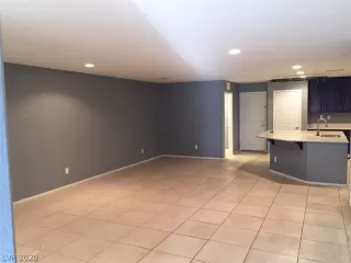 Photo #4: 2202569 Listing 