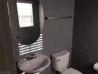 Photo #5: 2202569 Listing 