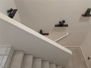 Photo #4: 2202611 Listing