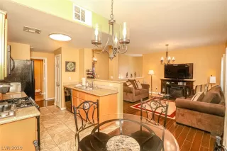 Photo #4: 2202630 Listing 