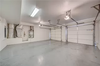 Photo #4: 2202650 Listing