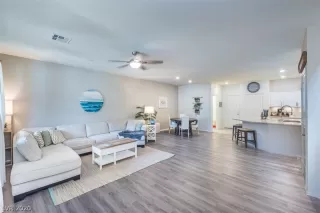 Photo #2: 2202664 Listing