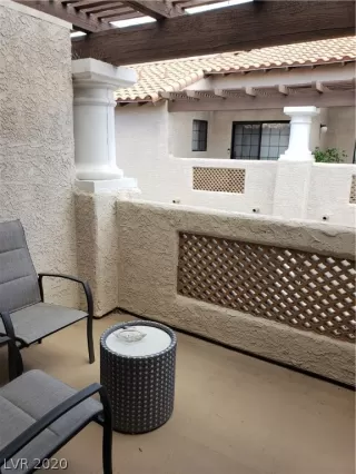 Photo #2: 2202710 Listing