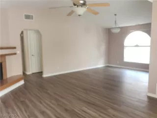 Photo #3: 2202710 Listing