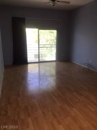 Photo #3: 2202787 Listing