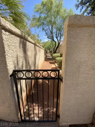 Photo #3: 2202789 Listing 