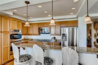 Photo #5: 2202857 Listing 