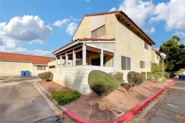 MLS: 2202912 Condo For Sale