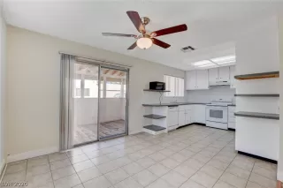 Photo #6: 2202912 Listing 