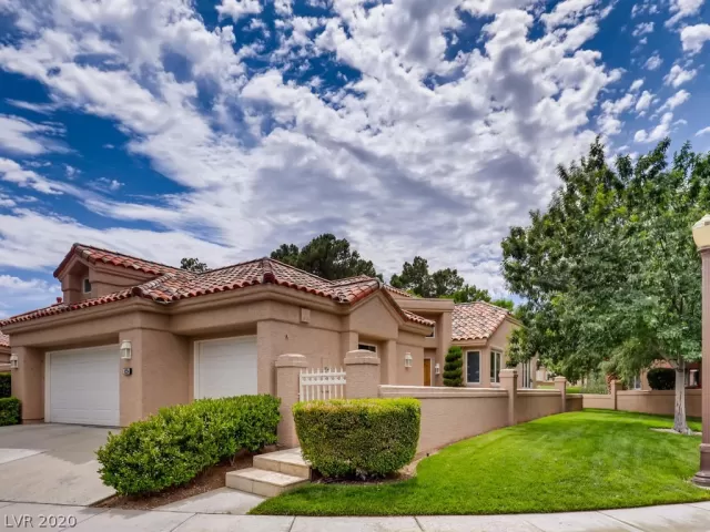 MLS: 2202931 Condo For Sale