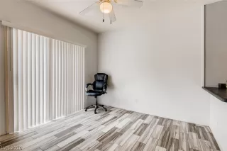 Photo #5: 2202977 Listing