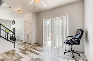 Photo #6: 2202977 Listing