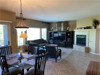 Photo #6: 2202983 Listing