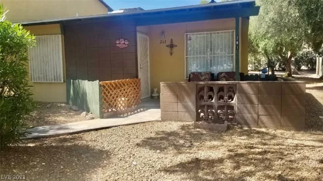 MLS: 2203020 Condo For Sale