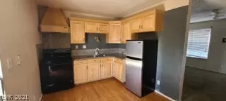 Photo #2: 2203020 Listing 