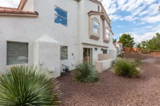 Photo #3: 2203161 Listing 
