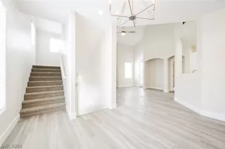 Photo #2: 2203177 Listing 