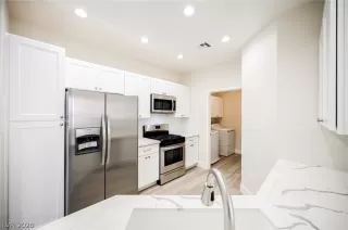 Photo #3: 2203177 Listing 