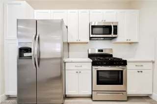 Photo #4: 2203177 Listing 