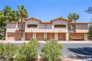 Photo #2: 2203243 Listing