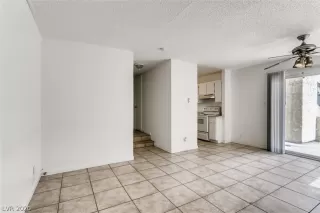 Photo #5: 2203269 Listing 