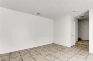 Photo #6: 2203269 Listing 