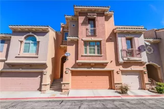 Photo #1: 2203305 Listing