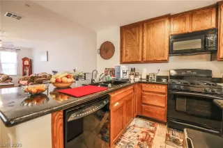 Photo #6: 2203305 Listing