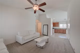 Photo #1: 2203325 Listing