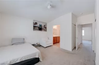 Photo #4: 2203325 Listing