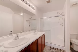 Photo #5: 2203325 Listing