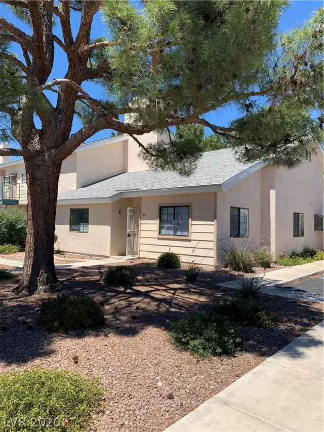 MLS: 2203334 Condo For Sale