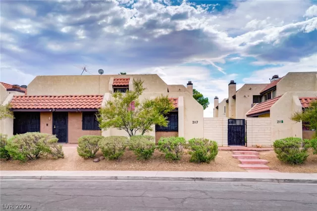 MLS: 2203394 Condo For Sale