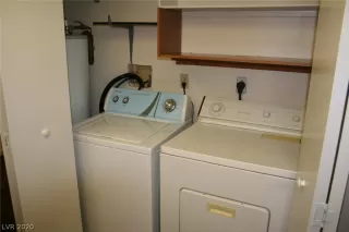 Photo #3: 2203404 Listing 