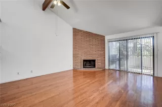 Photo #6: 2203409 Listing 