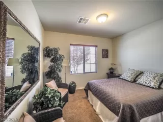 Photo #5: 2203435 Listing 