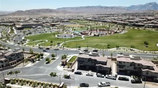 Photo #2: 2203452 Listing