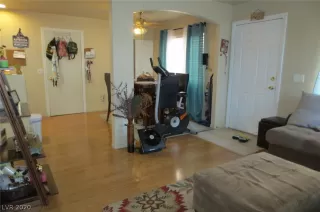 Photo #4: 2203463 Listing 