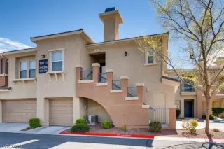 Photo #1: 2203477 Listing 