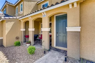 Photo #3: 2203491 Listing