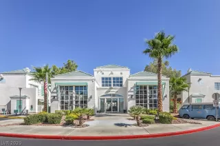 Photo #2: 2203527 Listing