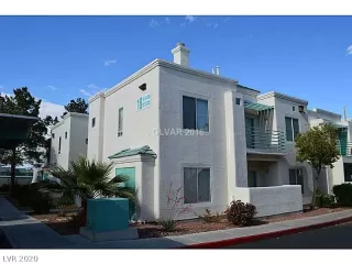 Photo #3: 2203527 Listing