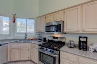 Photo #3: 2203550 Listing 