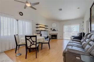 Photo #5: 2203550 Listing 