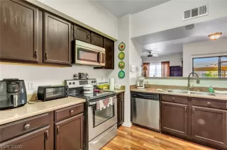 Photo #3: 2203601 Listing 