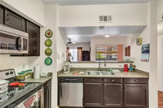 Photo #4: 2203601 Listing 