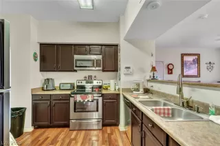 Photo #6: 2203601 Listing 