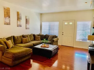 Photo #3: 2203670 Listing