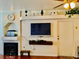 Photo #6: 2203670 Listing